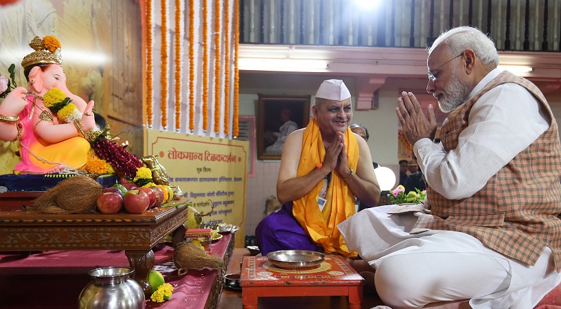 Prime Minister Narendra Modi visits the Lokmanya Sewa Sangh, in Mumbai