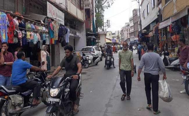 उदयपुर कर्फ्यू ढील: आज वे दुकानें भी खुलीं जो अमूमन रविवार को नहीं खुलतीं