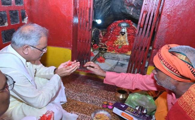 रायपुर : मुख्यमंत्री ने किया मरवाही से बिलासपुर संभाग में भेंट-मुलाक़ात का आग़ाज