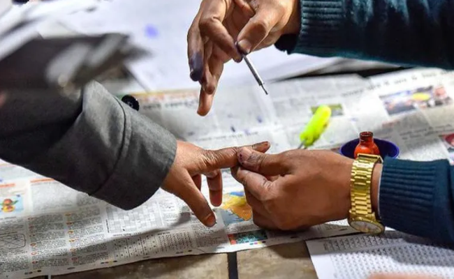 ओडिशा(भुवनेश्वर,): ओडिशा के धामनगर उपचुनाव में तैनात पोलिंग अफसर की मौत -  Fast Mail Hindi