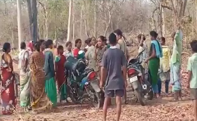 देश(हैदराबाद): तेलंगाना में पोडू भूमि विवाद में आदिवासियों ने वन अधिकारी की  हत्या की - Fast Mail Hindi