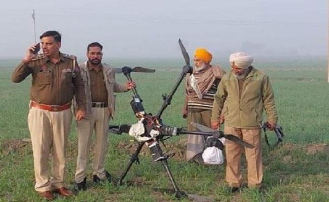 पंजाब: लगातार दूसरे दिन तरनतारन के खेत में मिला ड्रोन, 35 करोड़ की हेरोइन बरामद
