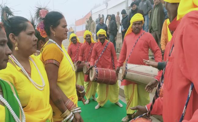 प्रधानमंत्री मोदी ने दुनिया के सबसे लंबे रिवर क्रूज-एमवी गंगा विलास को हरी झंडी दिखाकर किया रवाना