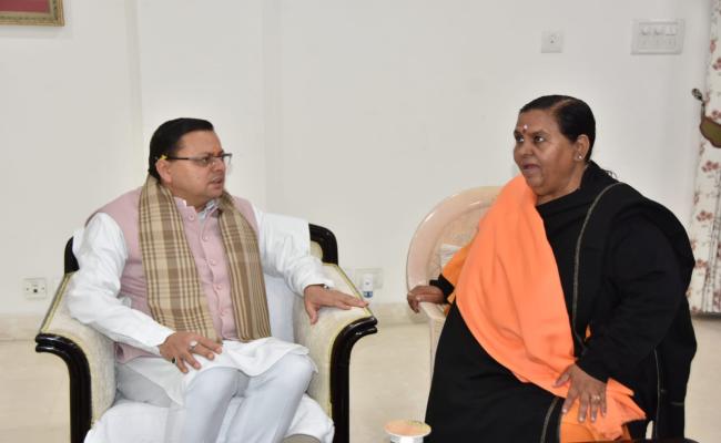 उमा भारती ने जोशीमठ के हालात पर मुख्यमंत्री से की चर्चा