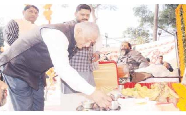 भाजपा कार्यालय पर सुंदरकांड का पाठ, खिचड़ी प्रसाद वितरित