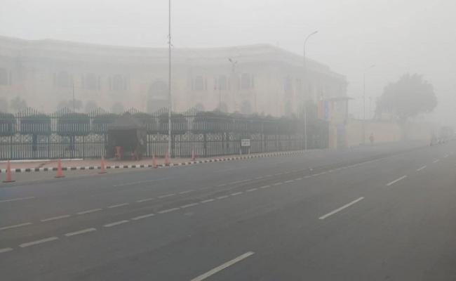 उत्तर भारत और दिल्ली में सर्दी का सितम, हिसार में आज सुबह पारा 0.8, सफदरजंग में 1.4