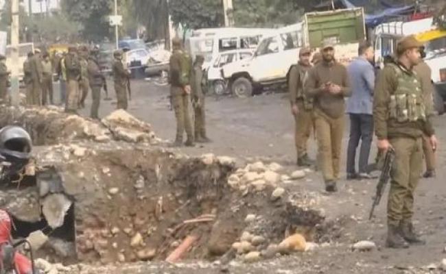 जम्मू शहर के नरवाल में रहस्यमयी तरीके से हुए दो विस्फोट, 7 लोग घायल