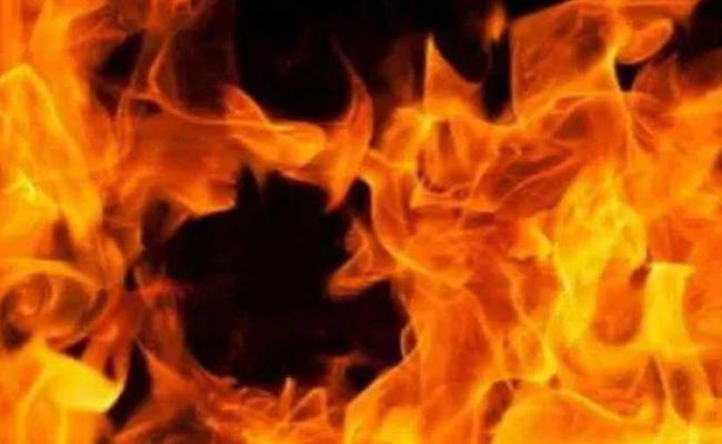 जबलपुर में गद्दा बनाने के कारखाना में लगी भीषण आग, जिंदा जलीं मां-बेटी