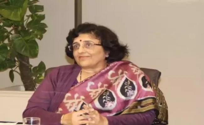 केंद्र ने भारतीय प्रतिस्पर्धा आयोग की कार्यवाहक अध्यक्ष संगीता वर्मा का कार्यकाल बढ़ाया