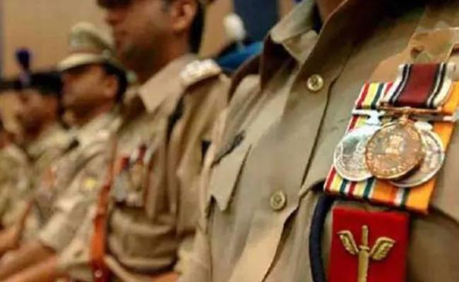 गणतंत्र दिवस पर 901 पुलिसकर्मी पुलिस पदक से सम्मानित