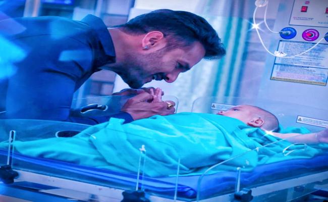 पापा बने खेसारी लाल, पवन सिंह पर फिर कसा तीखा तंज