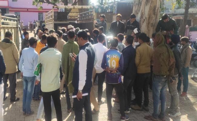 ट्रेन से कटकर प्रेमी युगल ने की खुदकुशी