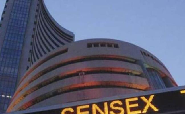 लगातार दूसरे दिन बाजार में गिरावट, सेंसेक्स 443 अंक तक लुढ़का