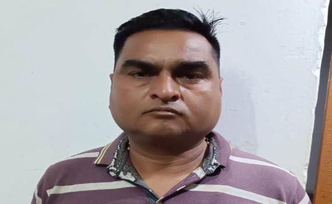 दुर्ग :वहशी पिता ने पत्नी व तीन बेटियों पर लाठी तलवार से किया जानलेवा हमला , मंझली बेटी की मौत