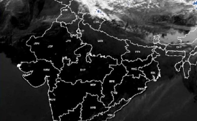 पर्वतीय राज्यों में गिरी बर्फ, बदरानीथ-केदारनाथ में बिछ गई सफेद चादर