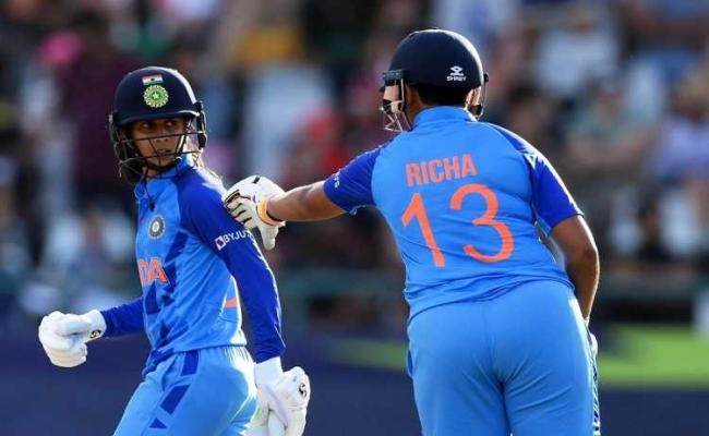 महिला टी20 विश्व कप: भारत ने जीत से की शुरुआत, पाकिस्तान को 7 विकेट से हराया