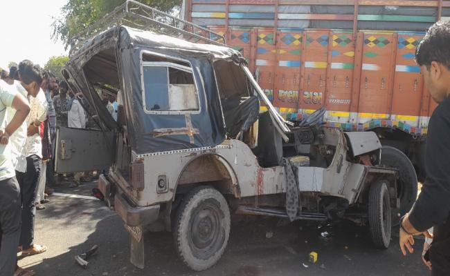 पाटण: राधनपुर जीप हादसे में मृतकों के परिजनों को मुआवजा देने की मांग