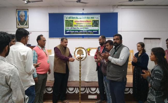 मशरूम और गार्डेन कीपर विषयक मासिक प्रशिक्षण का शुभारंभ