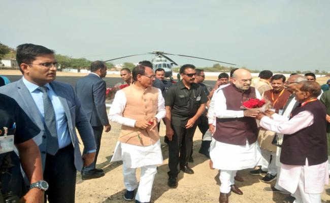 केंद्रीय गृहमंत्री अमित शाह पहुंचे सतना, मैहर में करेंगे माता शारदा के दर्शन