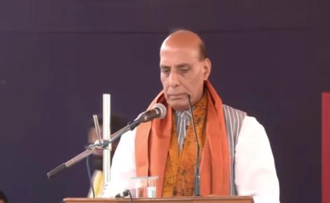 विश्व भारती के दीक्षांत समारोह में बोले राजनाथ सिंहः आत्मनिर्भर भारत का आधार हैं युवा
