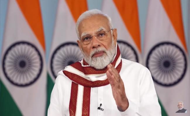 सुरक्षित माहौल से बढ़ रहा उत्तर प्रदेश में निवेश, रोजगार और पर्यटनः प्रधानमंत्री