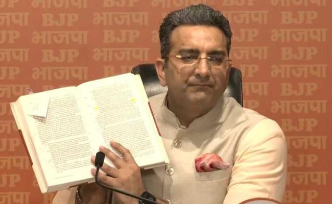 आप कर रही नौटंकी, जांच एजेंसियों के कामकाज में डाल रही रुकावट: भाजपा