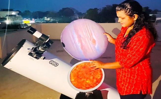 आसमान में आज शाम को जोड़ी बनाते नजर आएंगे बृहस्पति और शुक्र