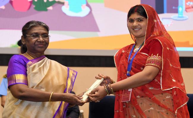 राष्ट्रपति ने स्वच्छ सुजल शक्ति सम्मान-2023 प्रदान किये