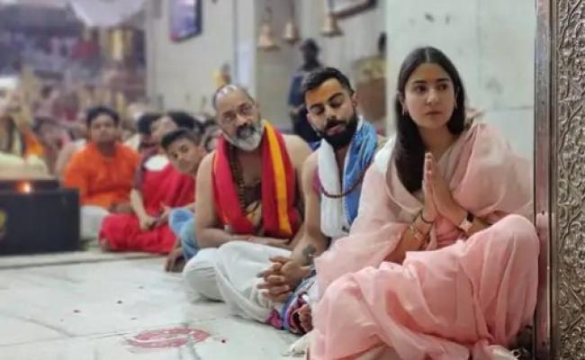 महाकाल के दर्शन के लिए पहुंचे विराट-अनुष्का