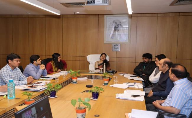 किसानों से जमीन खरीदने की धीमी रफ्तार पर जताई नाराजगी, भूलेख विभाग से जमीन खरीदने का एक्शन प्लान मांगा