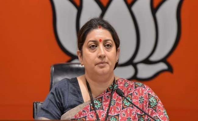 राहुल गांधी ने समूचे ओबीसी समुदाय का अपमान कियाः स्मृति ईरानी