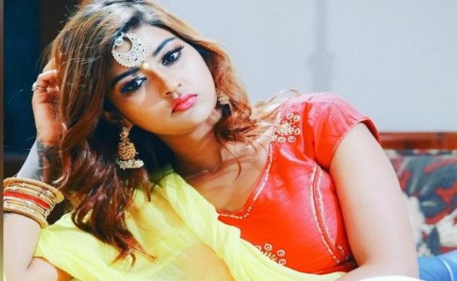 भोजपुरी एक्ट्रेस आकांक्षा दुबे की सुसाइड में नया मोड़, कमरे में आया था शख्स