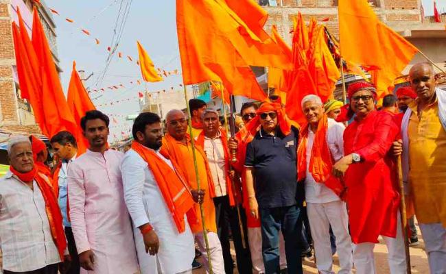अधिवक्ता संघ के अध्यक्ष और वरिष्ठ पत्रकार को किया सम्मानित