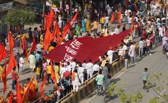 हनुमान जयंती पर काशी में निकल रही ध्वज यात्राएं