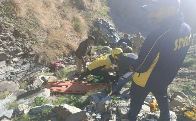 देहरादून जिले में पर्यटकों की कार खाई में गिरी, तीन की मौत, एक घायल