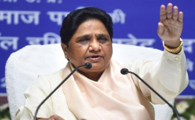 पुरानी पेंशन योजना लागू करे सरकार : मायावती