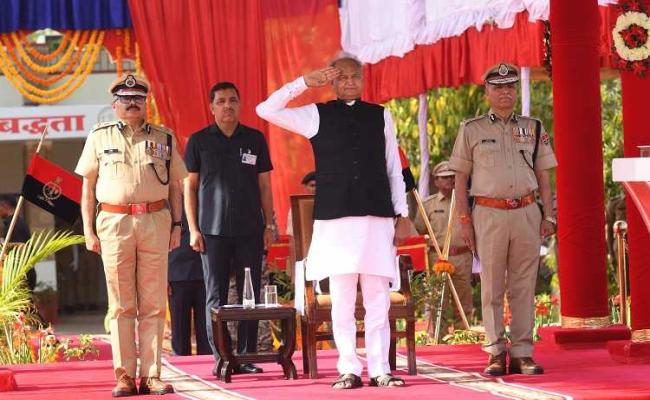 मजबूत इरादों और नवाचार से आमजन में बढ़ा पुलिस के प्रति विश्वास: मुख्यमंत्री