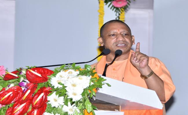 नो कर्फ्यू नो दंगा, उत्तर प्रदेश में सब चंगा : योगी आदित्यनाथ