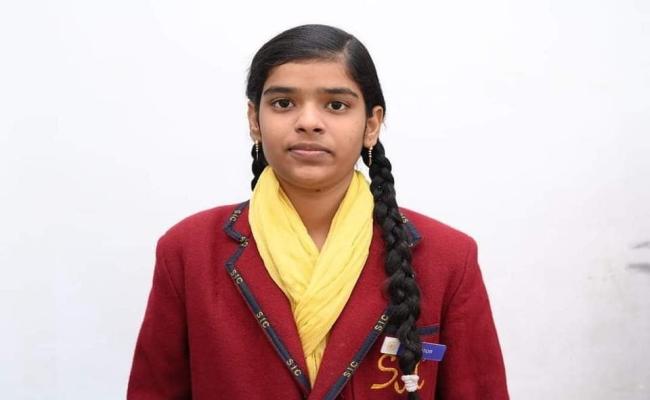 पी बोर्ड : बेटियों ने लहराया परचम, सीतापुर की प्रियांशी ने 10वीं में किया टॉप
