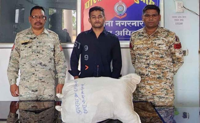 जगदलपुर : 21 किलो गांजा के साथ एक आरोपित गिरफ्तार