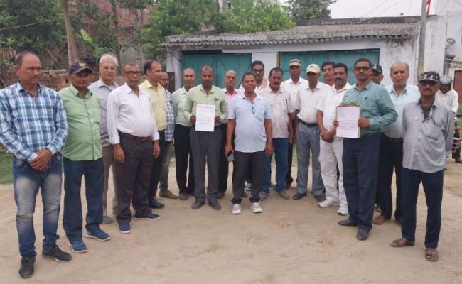 पूर्व सैनिक संघ ने एमएसपी विसंगति निराकरण को लेकर सांसद को सौंपा ज्ञापन
