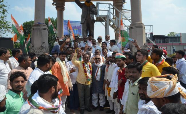 नगर निकाय चुनाव: प्रचार के अन्तिम दिन उम्मीदवारों ने जुलूस निकाल किया शक्ति प्रदर्शन