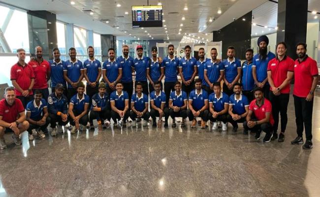 भारतीय पुरुष हॉकी टीम एफआईएच हॉकी प्रो लीग मैचों के लिए लंदन रवाना