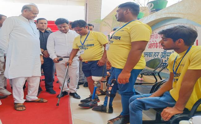 दिव्यांगों की सेवा के लिए राज्य सरकार प्रतिबद्ध: मुख्यमंत्री गहलोत