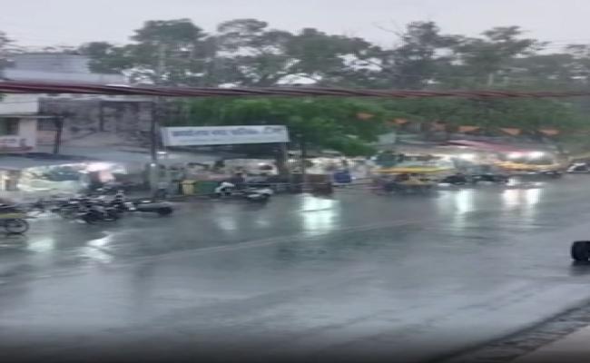 मध्य प्रदेश में दोपहर बाद बदलेगा मौसम, तेज हवा के साथ घुमड़ेंगे बादल