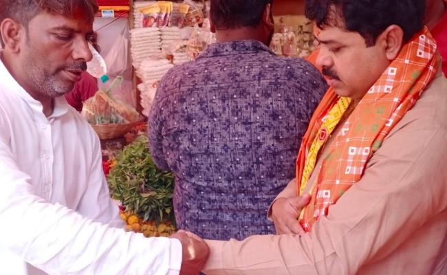 भाजपा प्रदेश महामंत्री ने मां भगवती के श्रीचरणों में झुकाया शीश