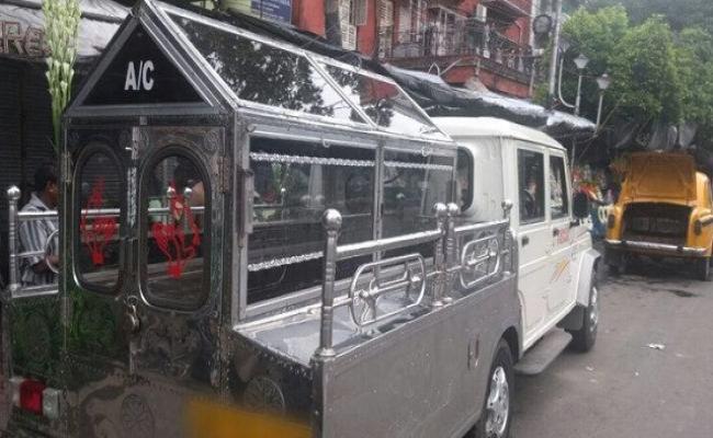 बंगाल सरकार का सख्त निर्देश : शववाही वाहन मिलने पर ही अस्पतालों से छोड़ी जाएगी डेड बॉडी