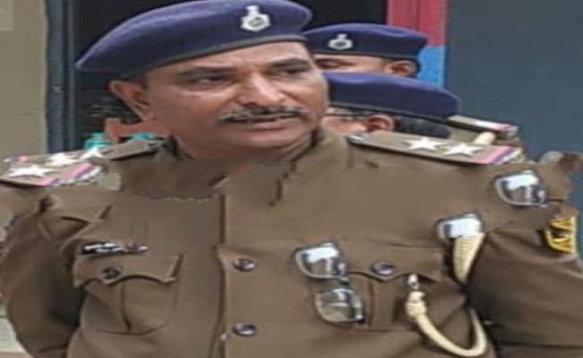 टेढ़ागाछ थानाध्यक्ष-मुखिया मनोज पर महिला ने बलात्कार का लगाया आरोप