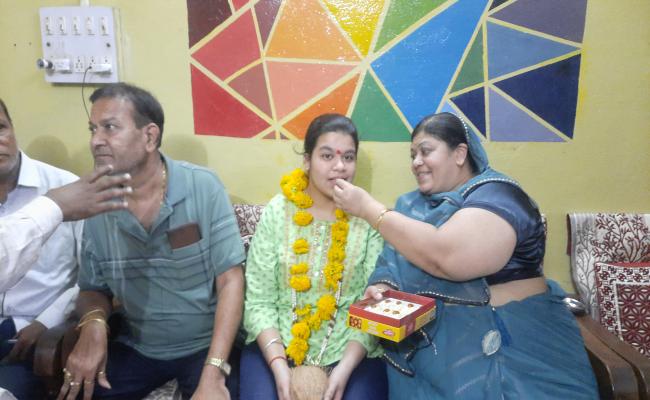 खंडवा: हायर सेकेंडरी स्कूल बोर्ड परीक्षा में खंडवा की अनी जैन प्रथम स्थान पर