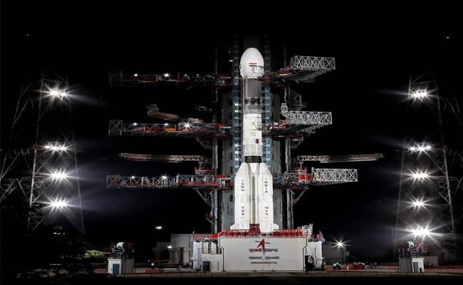 इसरो ने जीएसएलवी-एफ12 सैटेलाइट लॉन्च किया